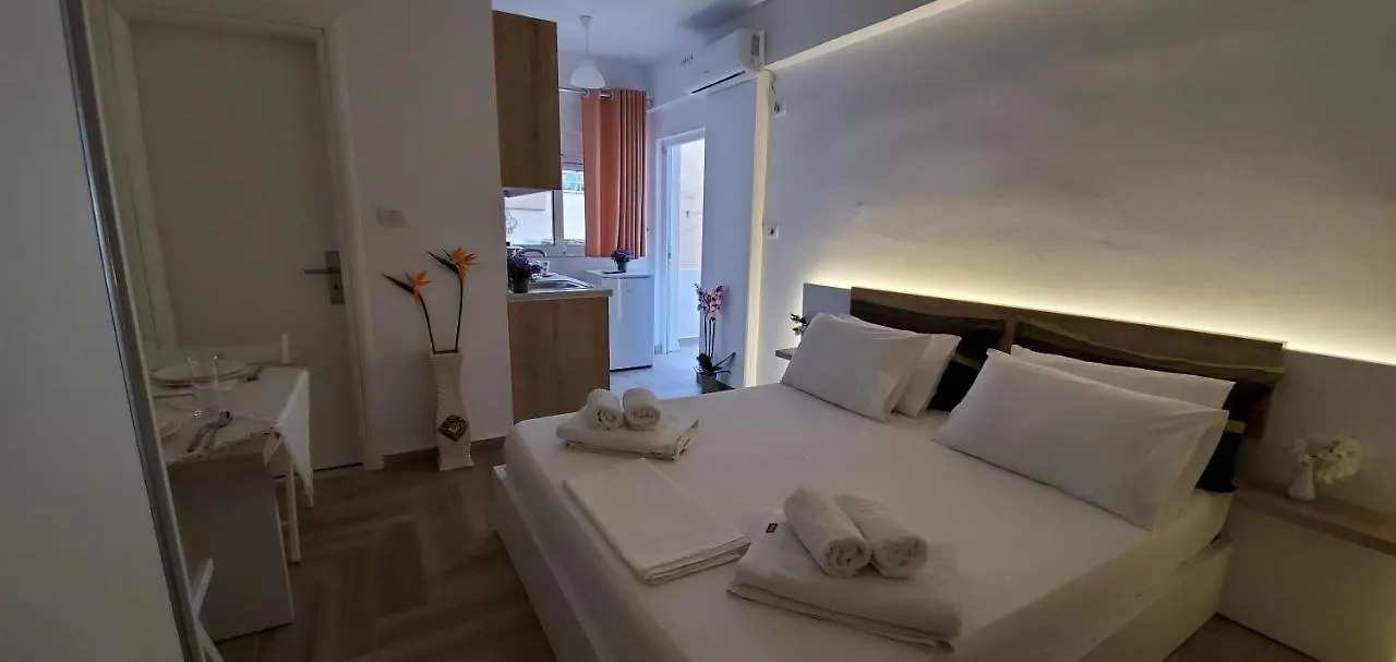 The Hill Apartment Sarande Hotel